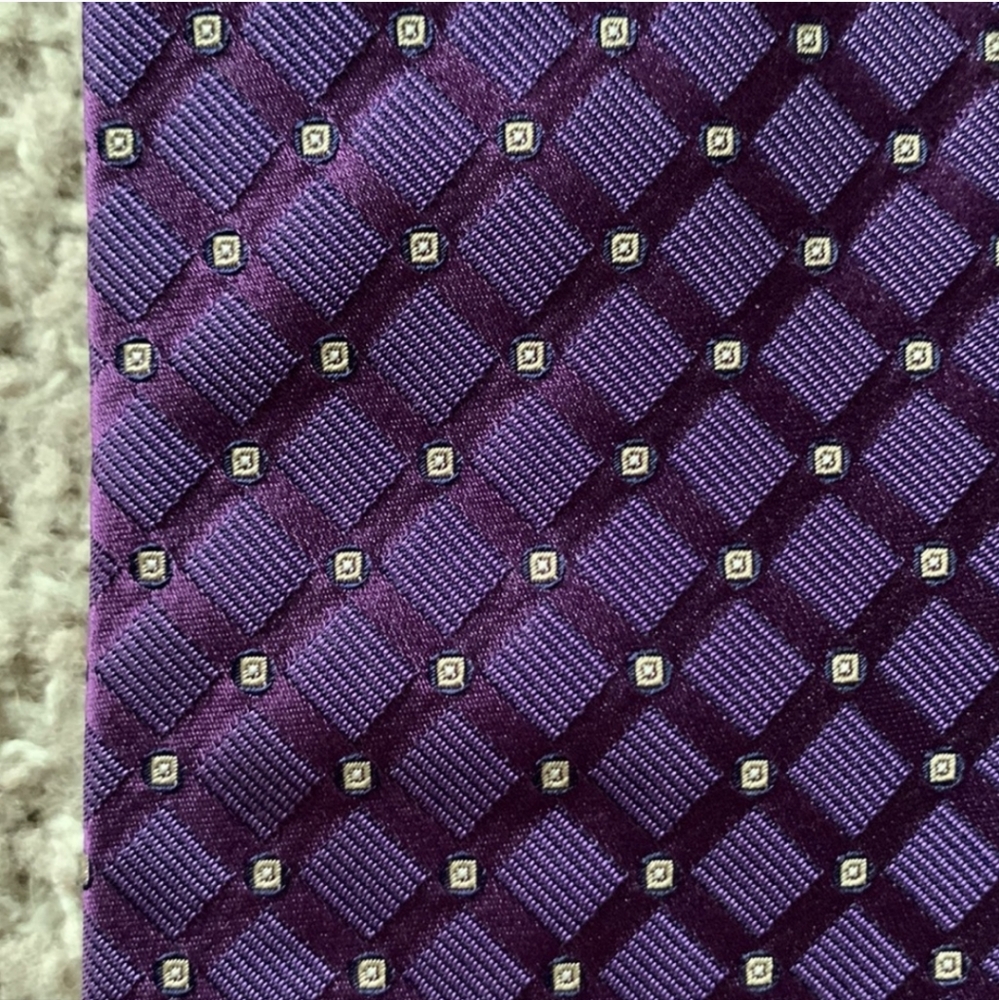Purple tie